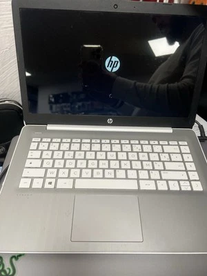 Ordinateur portable HP stream 14-ds0001nf - Photo 1/4