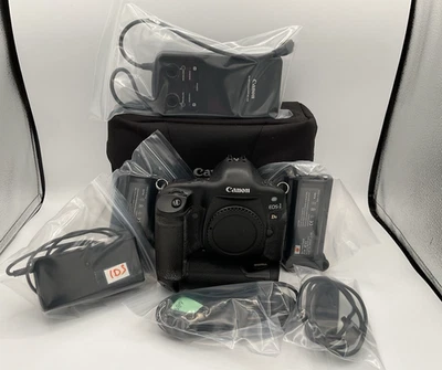 CANON EOS-1Ds Digital SLR Camera Body Charger Batteries Case TESTED Free Ship! - Image 1 of 4
