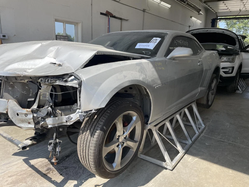 Used Body Control Module fits: 2014 Chevrolet Camaro Body Control BCM LH kick pa - Изображение 1 из 4