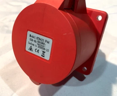32A 3 Phase Panel Socket 5 Pin 3P+N+E IP44 Generator Socket 415v Electric Distro - Image 1 of 4