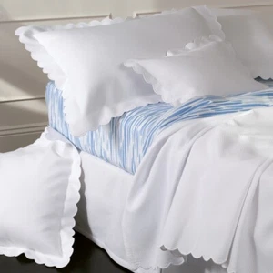 $157 MATOUK DIAMOND PIQUE COTTON POLY SCALLOP EMBROIDERED 1 EURO SHAM BONE WHITE - Picture 1 of 4