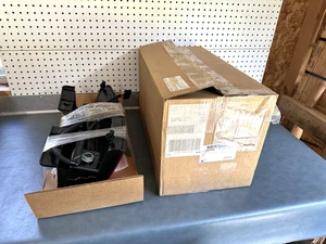 GM OEM NOS 22837839 Rear Driver Side Tail Lamp 2007-2014 Cadillac Escalade - Picture 1 of 5