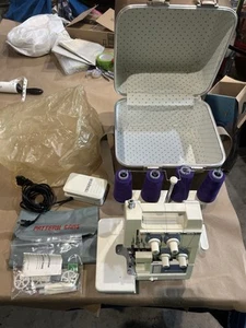 Husqvarna Viking Huskylock 234D Serger Sewing Machine W/ Carrying Case tested - Picture 1 of 24