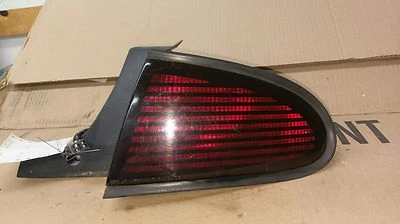 Oldsmobile Aurora 1997 luz trasera derecha  Foto 1 de 2