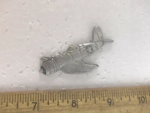 Large F4 Corsair Airplane Pin - Picture 1 of 4