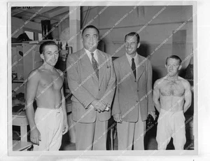 o41641 circa 1950 orig photo FBI director J Edgar Hoover, Bert Thompson horse ra - Picture 1 of 2
