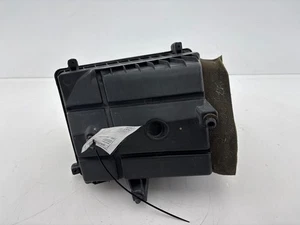 1999-2009 Chevrolet Silverado 1500 Air Intake Cleaner Box OEM - Picture 1 of 9