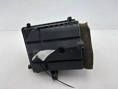 1999-2009 Chevrolet Silverado 1500 Air Intake Cleaner Box OEM - Image 1 of 4