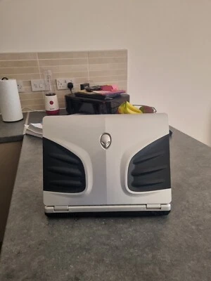 Alienware M5500i R3 Laptop (SPARE & REPAIR ONLY) FAST UK 🇬🇧 DELIVERY! - Image 1 of 4