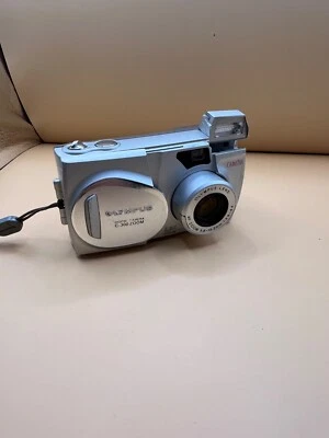 olympus c300 zoom 3.0megapixel + 128mb olympus memory card - Image 1 of 4