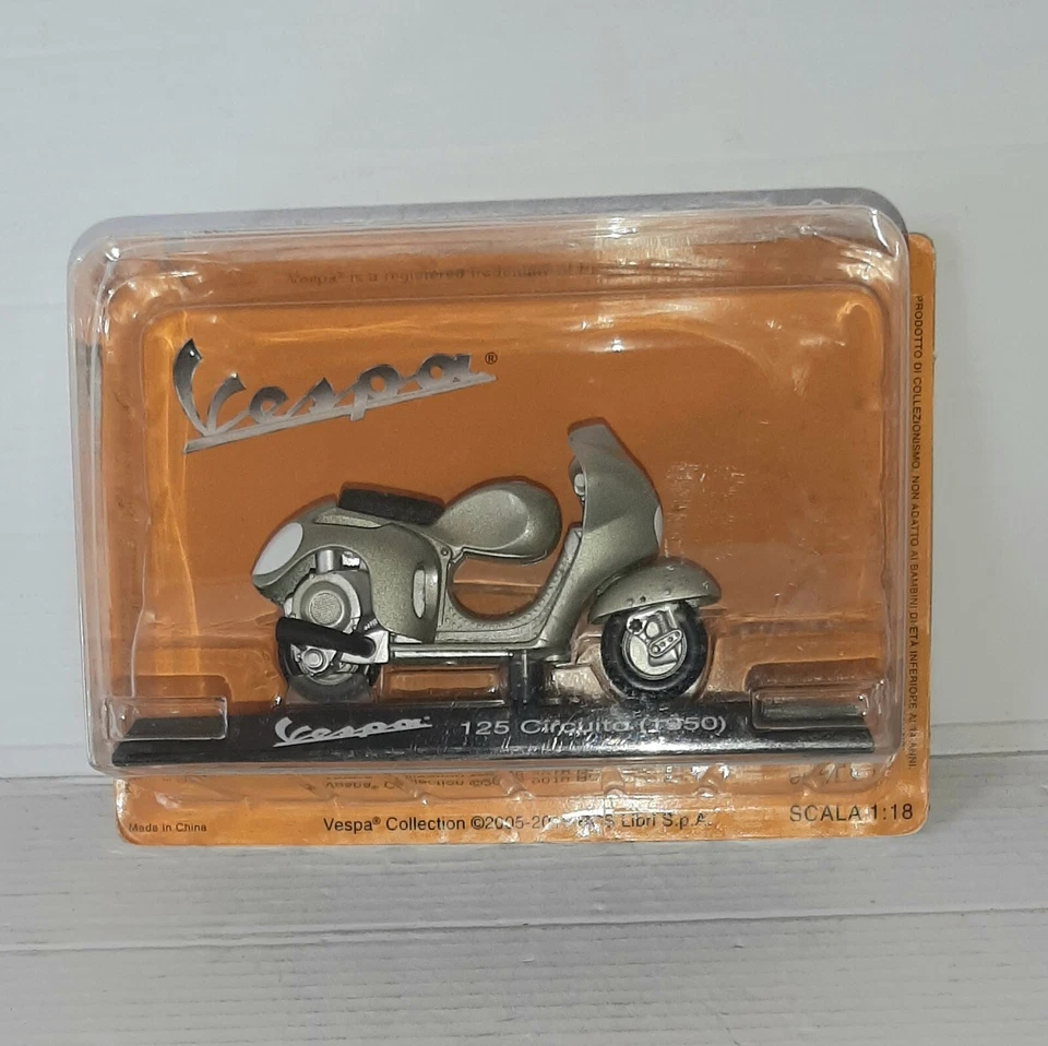 VESPA 1/18 125 CIRCUITO 1950 - Immagine 1 di 1