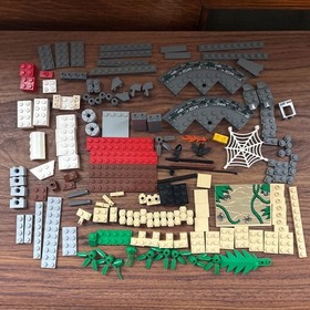 LEGO Indiana Jones: Temple Escape (7623) Incomplete Parts Only 150 Pieces