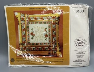 Vtg 1982 Creative Circle Crewel Kit Embroidery Floral Friendship Pillow 14x14” - Picture 1 of 8