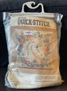 NEW NOS VINTAGE UNICORN Quick Stitch Bernat Needlepoint PILLOW Kit 1981 #3127 - Picture 1 of 5
