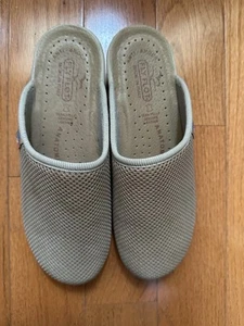 Fly Flot Women Beige Leather Fabric Comfort Slippers Sz 39 Very Good Condition. - Picture 1 of 12