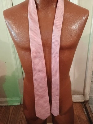 Corbata de seda tejida para hombre Charles Tyrwhitt. Foto 1 de 3