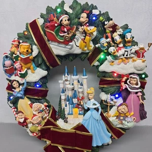Bradford Exchange Disney Weihnachtskranz Mickey Cinderella Belle Schneewittchen LED - Bild 1 von 24