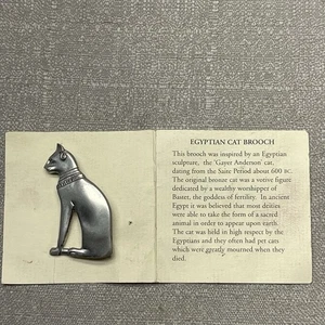 Vintage Egyptian Cat Brooch Pin British Museum Polished Pewter - Bild 1 von 6