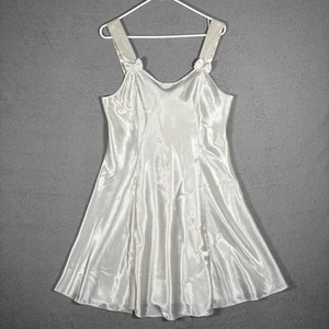 Vintage Satin Beaux Women’s L Nighty Satin Cream Ivory Thick Strap Bows Romantic - Picture 1 of 11