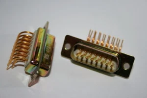 15 WAY D TYPE MALE RIGHT ANGLE CONNECTOR RS 472-691 blb80 - Picture 1 of 1