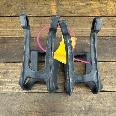 Juego de pares de clips de dedo especializado vintage pedal grande de plástico negro EE. UU. años 90 MTB A2 Foto 1 de 4