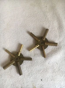2 Vintage Brass 5 Prong Clock Keys 3/5/7/9/11 & 2/4/6/8/10 - Picture 1 of 6