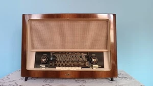Röhrenradio Restauriert - SIEMENS M7 - Bluetooth - Bild 1 von 11