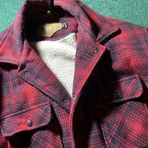Chaqueta Woolrich De Colección Hombres XL Roja Lana Sherpa Forrada Tareas de Campo A Presión EE. UU. - Imagen 1 de 18