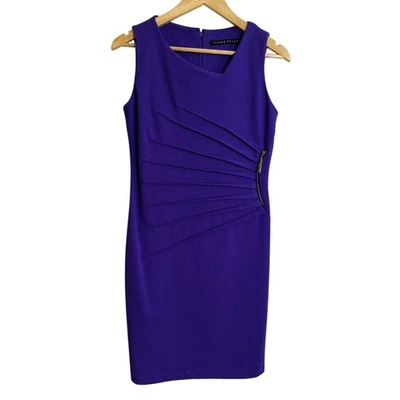 Vestido Vaina Ivanka Trump Púrpura Talla 8 Pliegues Laterales Cuello Asimétrico Sin Mangas Foto 1 de 4
