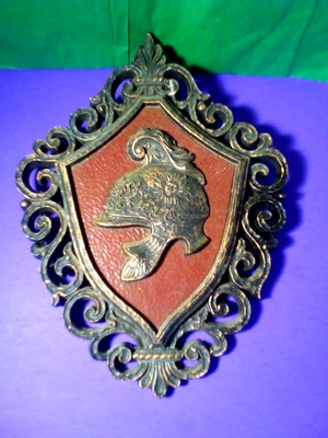 Средневековый рыцарь Оружейная палата шлем настенный декор табличка б/у в отличном состоянии! - Изображение 1 из 2