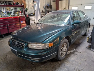 Air Flow Meter 3.8L Fits 99-05 BONNEVILLE 1338407 — 第 1/4 张图片