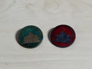 2 x Vintage Grand Western Archery Society Enamel Badges Vaughtons Red & Green - Picture 1 of 7