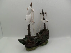 Aquarium Fish Tank Ornament Decoration MEDIUM PIRATE SHIP , looks great :) - Picture 1 of 5
