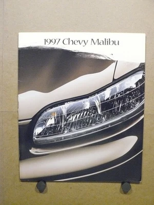 Chevrolet Malibu 1997 38 páginas folleto de ventas LS Foto 1 de 4