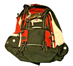 Mochila De Colección FUBU Negra/Roja/Tostada con Sombrero Sak-Wire Puerto-Acolchada -Década de 1990-Rara-NUEVA CON ETIQUETAS - Imagen 1 de 15