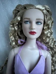 Tonner Tyler ANTOINETTE 2010 CAMI COLLECTION CHRYS BASIC BLOND 16" MODEPUPPE - Bild 1 von 17