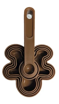 Juego de 8 cucharas y tazas medidoras Navidad pan de jengibre NUEVO tiempo de vacaciones Foto 1 de 2