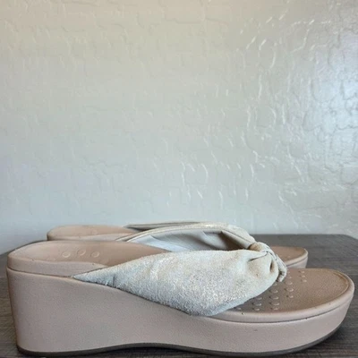 Vionic Arabella Metallic Wedge Sandals Champagne Size Womens 10 Comfort Orthotic - Image 1 of 4