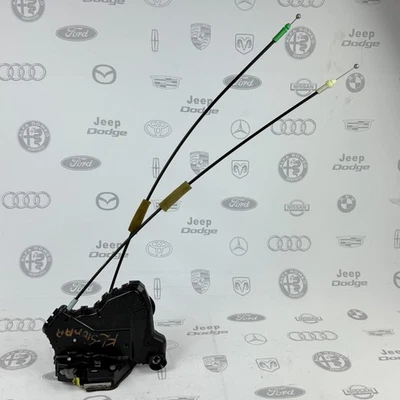 Actuador de cierre de cerradura de puerta del conductor delantero izquierdo Toyota Sienna 2011-20 OEM 69040-0C050 Foto 1 de 4