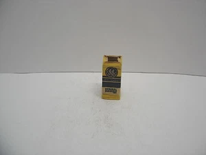 GENERAL ELECTRIC S6/ 6S6 LAMP BULB DC BAYONET DOUBLE CONTACT 32 VOLT 6 WATT NIB - Picture 1 of 5
