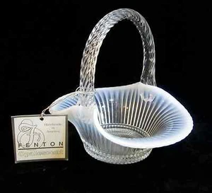 FENTON HANDGEFERTIGTE OPALISIERENDE KUNSTGLASSCHALE NEU MIT ETIKETT - Bild 1 von 1