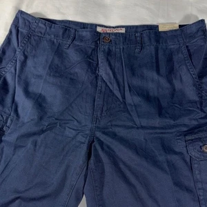 Arizona Jeans Co. navy blue classic flat front 10" cargo chino shorts - size 40 - Picture 1 of 12