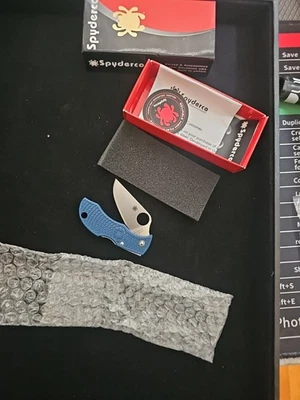 Spyderco Knives ManBug MPCBL Cobalt Blue FRN CPM SPY27 Stainless Pocket Knife - Image 1 of 4