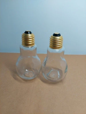Light Bulb Salt And Pepper Shakers - Image 1 of 4
