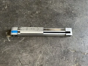 Festo belt linear drive EGC-70-200-TB-KF-0H-GV 556813 - Picture 1 of 3
