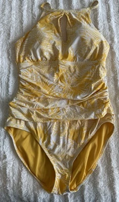 Ellen Tracy One Piece Swimsuit Yellow Key Hole  Ruched Women's Size 14 High Neck - Image 1 of 4