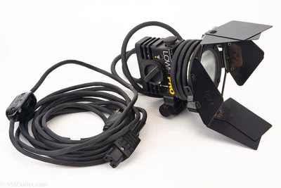 Lowel Pro-Light Focusing Photo Studio Flood Light with Barndoors NO BULB V28 - Image 1 of 4