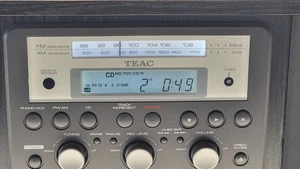 Teac GF-350 Multi Music Player / CD Recorder Burner Turntable Player - Picture 1 of 15