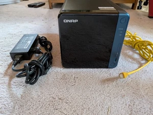 QNAP 4-Bay Network Attached Storage (NAS), TS-453Be - Afbeelding 1 van 4