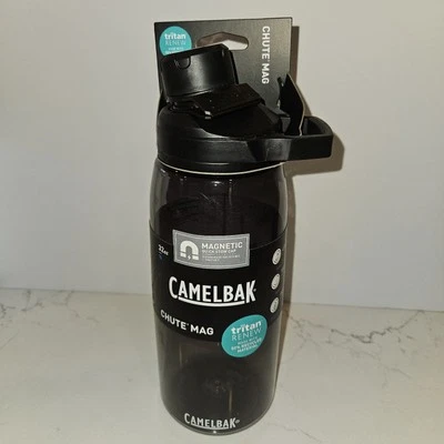 Camelbak - Chute Mag - 32 oz - Charcoal Triran renew Magnetic Quick Stow Cap - Image 1 of 4
